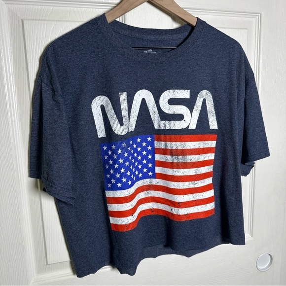 Nordstrom Women’s Large NASA American Flag Blue T Shirt Crop Top Streetwear Flag - Picture 4 of 5